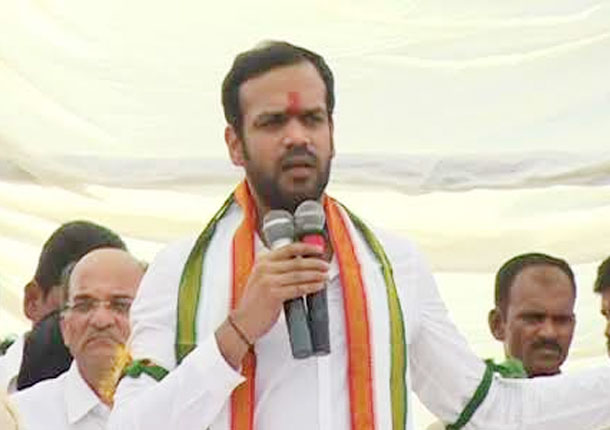 కాంగ్రెస్ కు సబిత ఇంద్రారెడ్డి కుమారుడు కార్తీక్‌రెడ్డి గుడ్‌బై