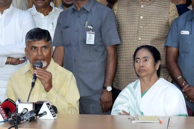 మమతా బెనర్జీతో సీఎం చంద్రబాబు భేటీ
