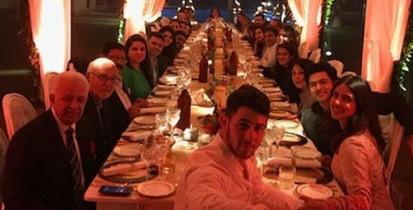 థ్యాంక్స్ గివింగ్ వేడుకలో ప్రియాంక, నిక్