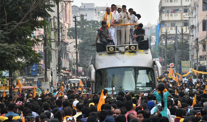 తెలుగుజాతి కలిస్తే ఆయన అడ్రస్ గల్లంతు