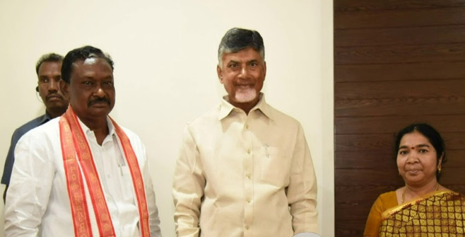 చంద్రబాబుతో భద్రాచలం ఎమ్మెల్యే భేటీ