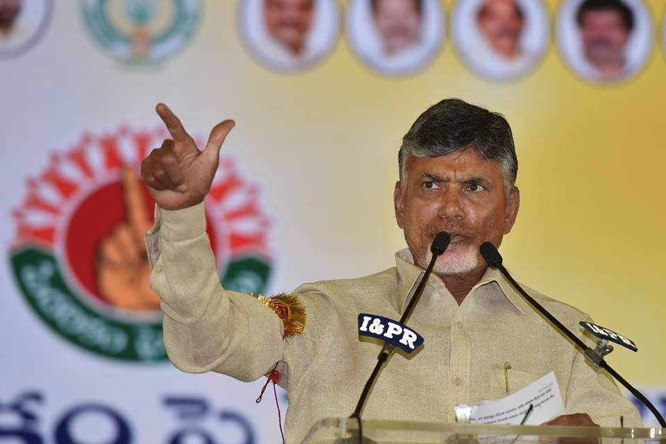 ట్రిపుల్ తలాక్ పై మమతా బెనర్జీతో మాట్లాడాను: ముఖ్యమంత్రి చంద్రబాబు