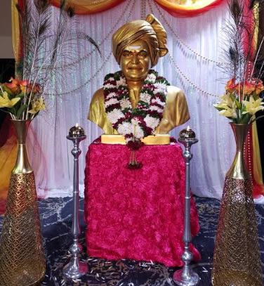 100 థియేటర్లలో ఎన్టీఆర్ 100 విగ్రహాల ఏర్పాటు..