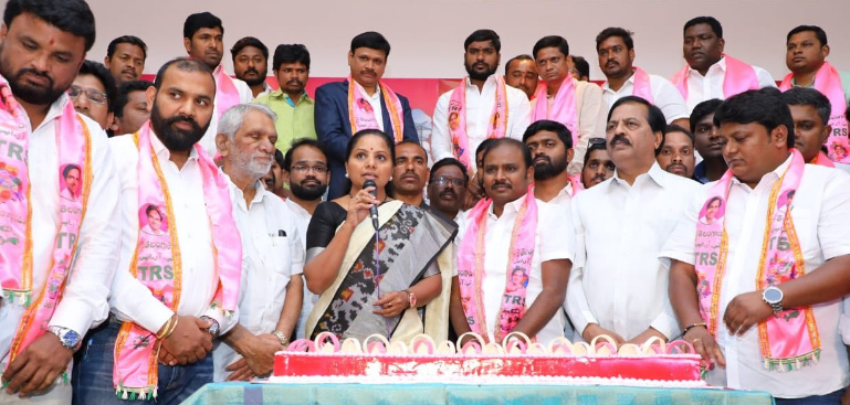 త్వరలోనే ఎన్నారై పాలసీ తీసుకొస్తాం  : కవిత