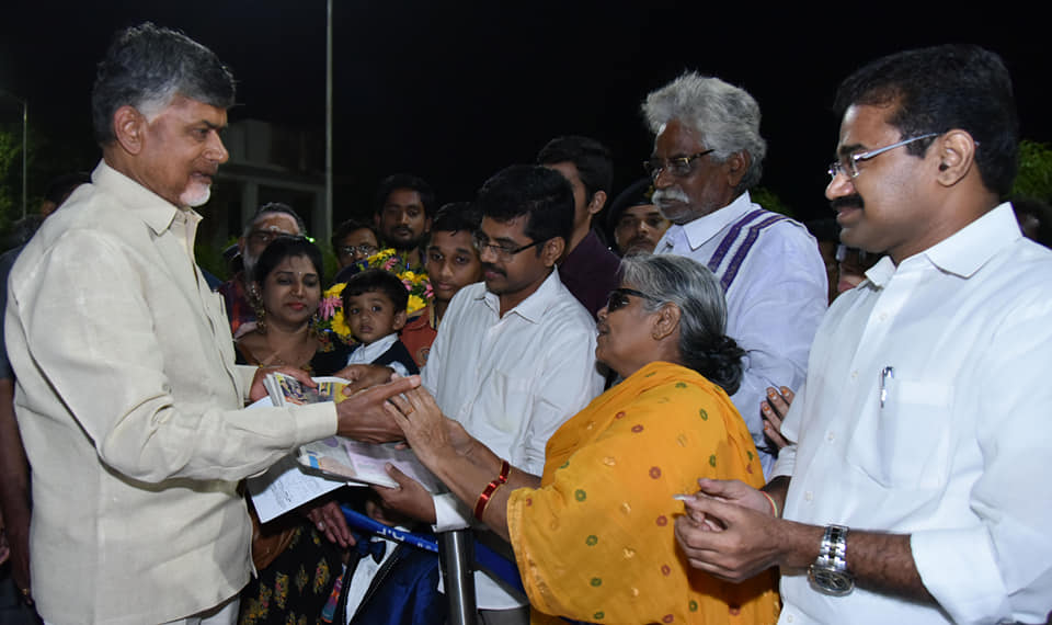 నాగేంద్రమ్మ ను అభినందించిన ముఖ్యమంత్రి