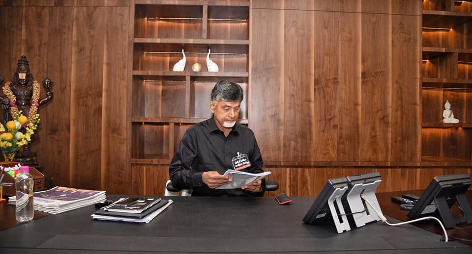 ప్రత్యేక హోదా సాధన పోరాటంలో లెజెండ్