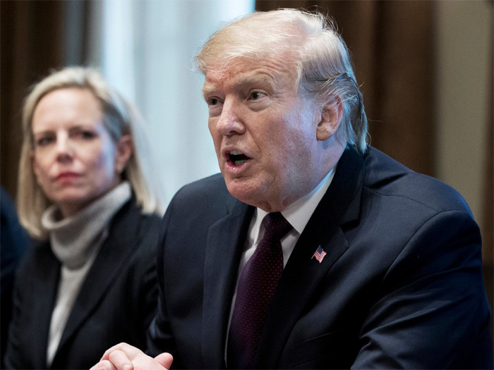 ఇంటెలిజెన్స్ చీఫ్స్ పై డొనాల్డ్ ట్రంప్ ఫైర్