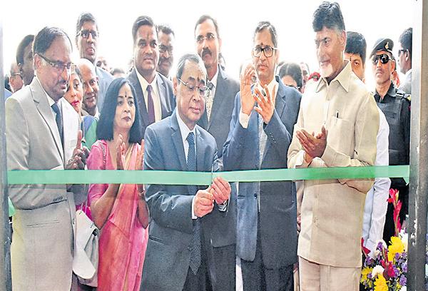 తాత్కాలిక హైకోర్టును ప్రారంభించినచ చీఫ్ జస్టిస్ రంజన్ గోగొయ్