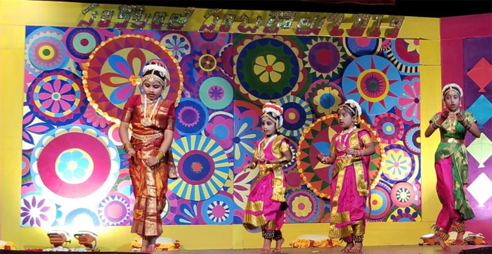 సంక్రాంతి సరాగాలు! సిరి మువ్వల సింగారాలు!!