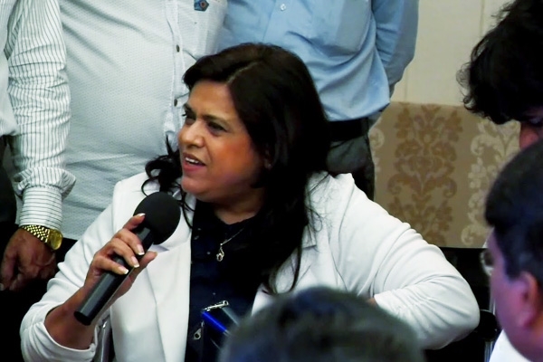 మా విద్యార్థులను తప్పుదోవ పట్టించారు