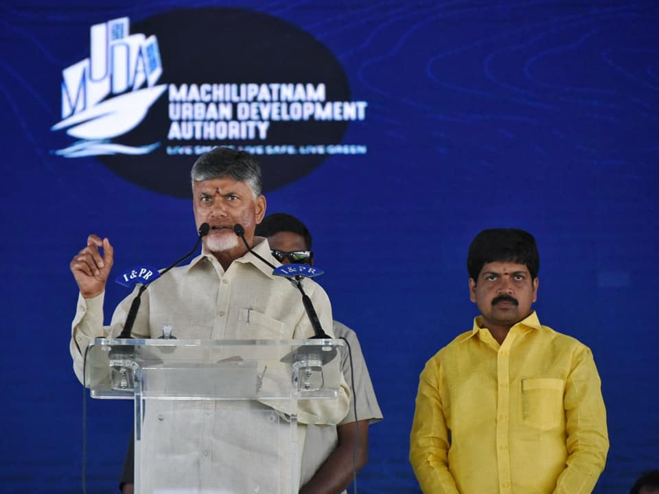 మచిలీపట్నం నూతన ఓడరేవు నిర్మాణానికి శంకుస్థాపన చేసిన సీఎం
