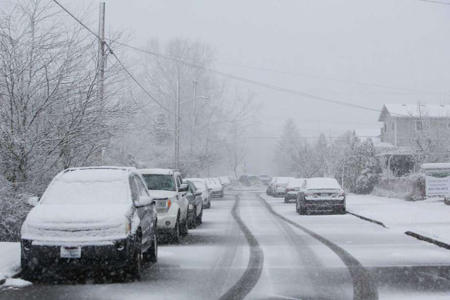 అమెరికాలో భారీ హిమపాతం
