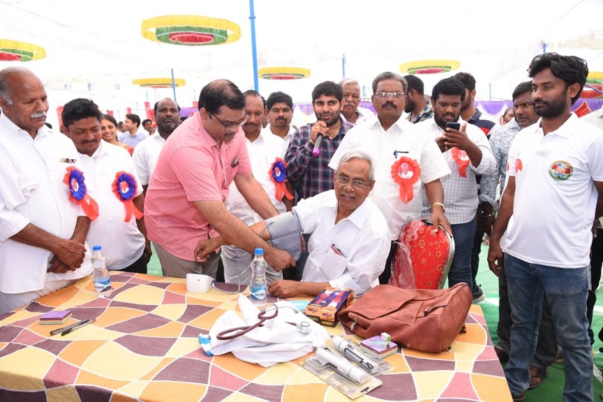 విజయవంతమైన ఆప్త మెగా ఉచిత మెడికల్ క్యాంపు