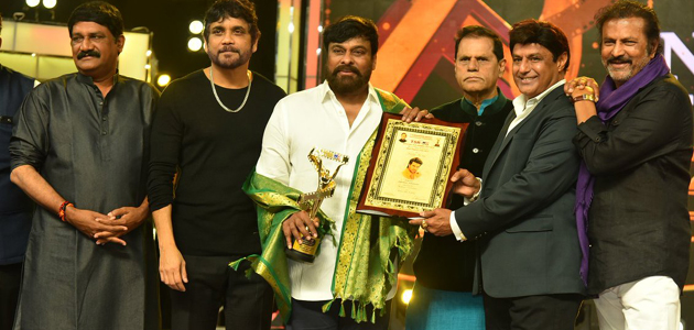 అట్టహాసంగా టీఎస్ఆర్ నేషనల్ ఫిల్మ్ అవార్డుల ప్రదానం