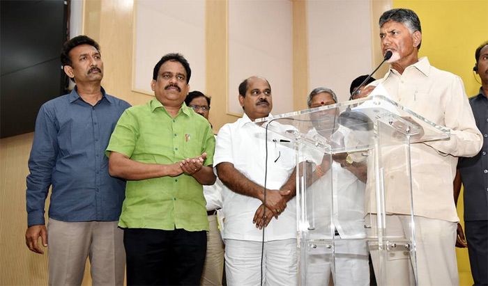 పనిచేసే ప్రభుత్వానికి ఎన్జీవోలు అండగా ఉందాలి L చంద్రబాబు