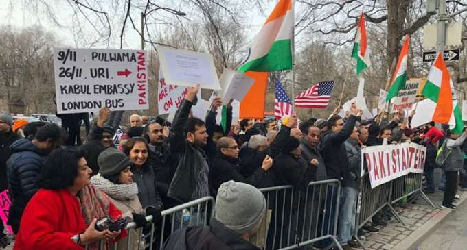 న్యూయార్క్ లో భారతీయుల ప్రదర్శన