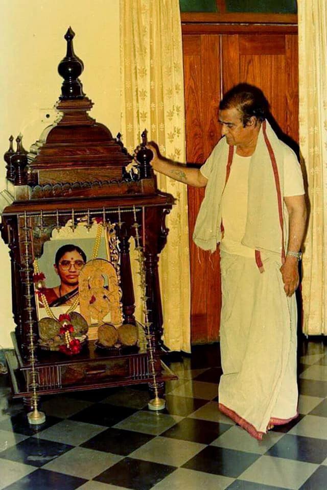 చరిత్ర అంటే వ్యక్తుల జీవితమే…