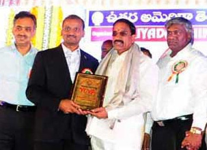 ప్రవాస భారతీయులకు అండగా ఉంటాం : నన్నపనేని