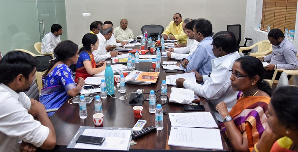 ఉండవల్లి ప్రజావేదికలో ప్రారంభమైన మ్యానిఫెస్టో కమీటీ సమావేశం