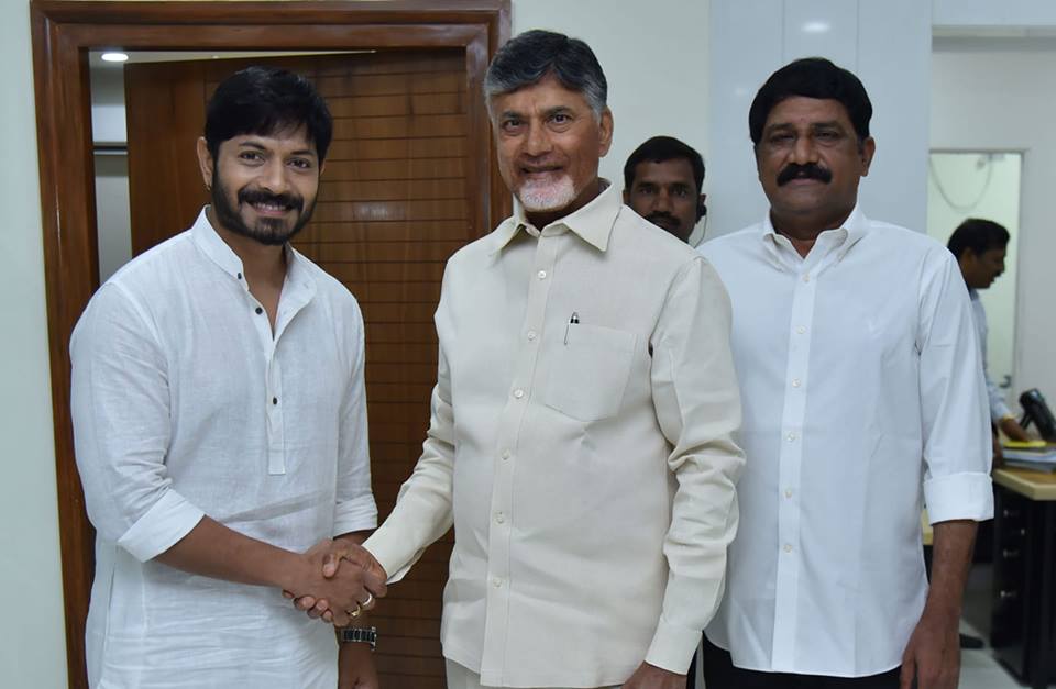 ముఖ్యమంత్రి చంద్రబాబునాయుడు కలసిన బిగ్ బాస్ రెండు విజేత కౌశల్