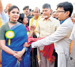 నర్సాపురం ఎంపీగా ఎన్ఆర్ఐ!