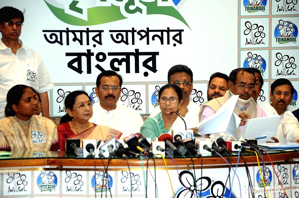 సినీతారలకు పెద్దపీట వేసిన తృణమూల్‌