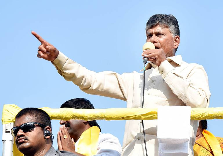 అందుకే టీడీపీ అభ్యర్థులను గెలిపించండి : చంద్రబాబు