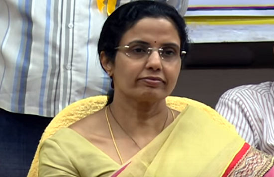 ఈగో వదిలి ప్రజల్లోకి వెళ్లండి