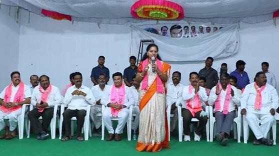 కవిత గెలుపు కోసం ఎన్నారైల హోమం