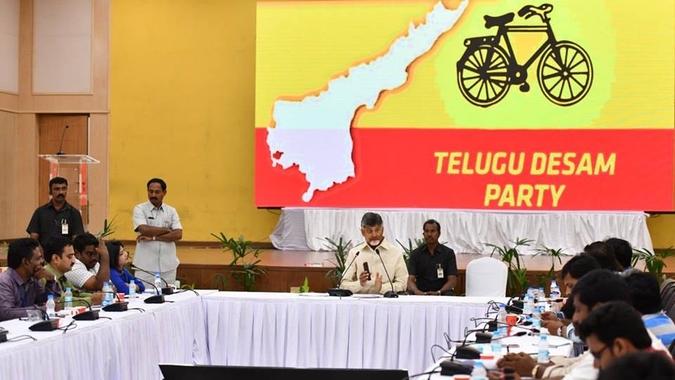 ఏపీలో ఎన్నికలు ఒక చారిత్రకమైన రోజు