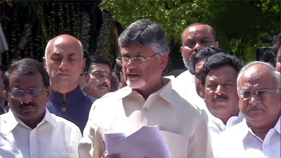 ఎన్నికల నిర్వహణలో ఈసీ విఫలం : చంద్రబాబు