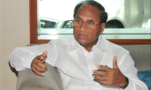 కేంద్రంలో, తెలంగాణలో లేని ఆంక్షలు ఇక్కడే ఎందుకు?