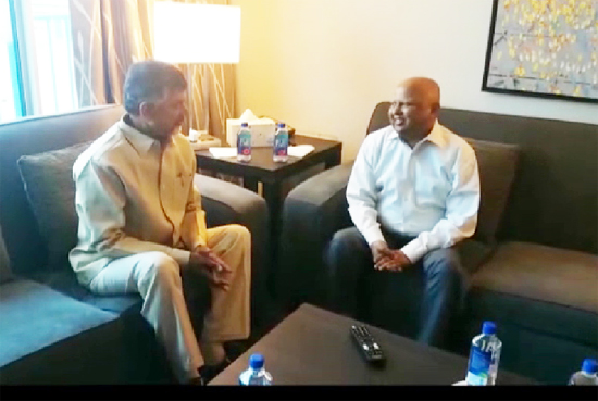 దేవేందర్‌గౌడ్‌ను పరామర్శించిన సీఎం చంద్రబాబు