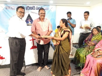 ప్రవాసులకు ఉచితంగా బీమా