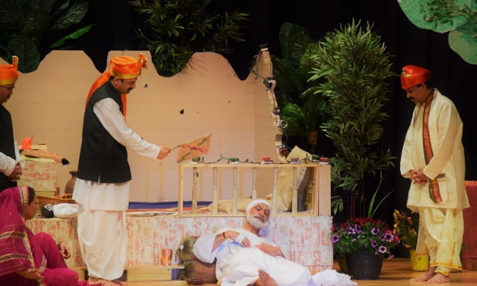 న్యూజెర్సీలో ఏక్ మే అనేక్ రూపకానికి అద్భుత స్పందన