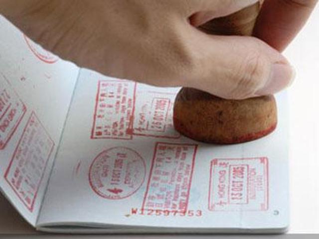 త్వరలో హెచ్-1బీ వీసా దరఖాస్తు ఫీజు పెంపు?