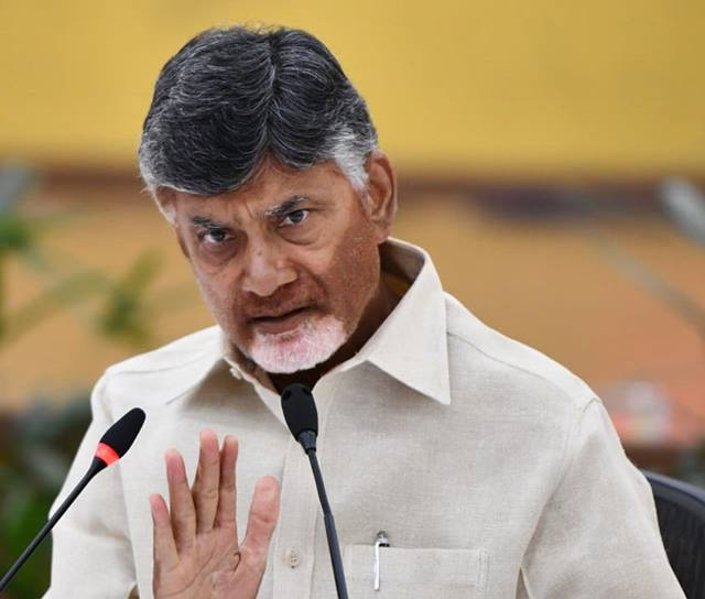 అంపైరే లేకుండా ఆటా?