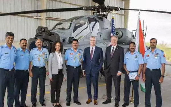 భారత వాయుసేనకు అమెరికా అపాచీ హెలికాప్టర్లు