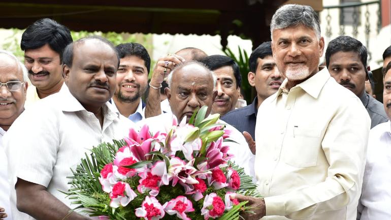 మాజీ ప్రధాని దేవేగౌడతో సీఎం చంద్రబాబు సమావేశం