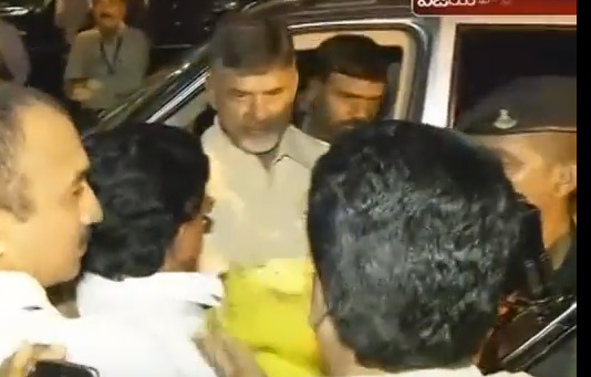 సీఎం చంద్రబాబుకు ఘన స్వాగతం