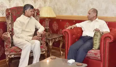 గవర్నర్‌తో చంద్రబాబు భేటీ