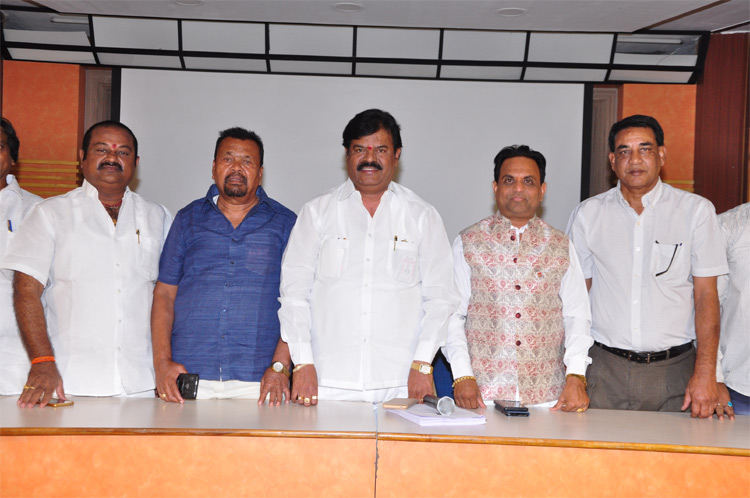 నిర్మాతల మండలి ఎన్నికలు వద్దు