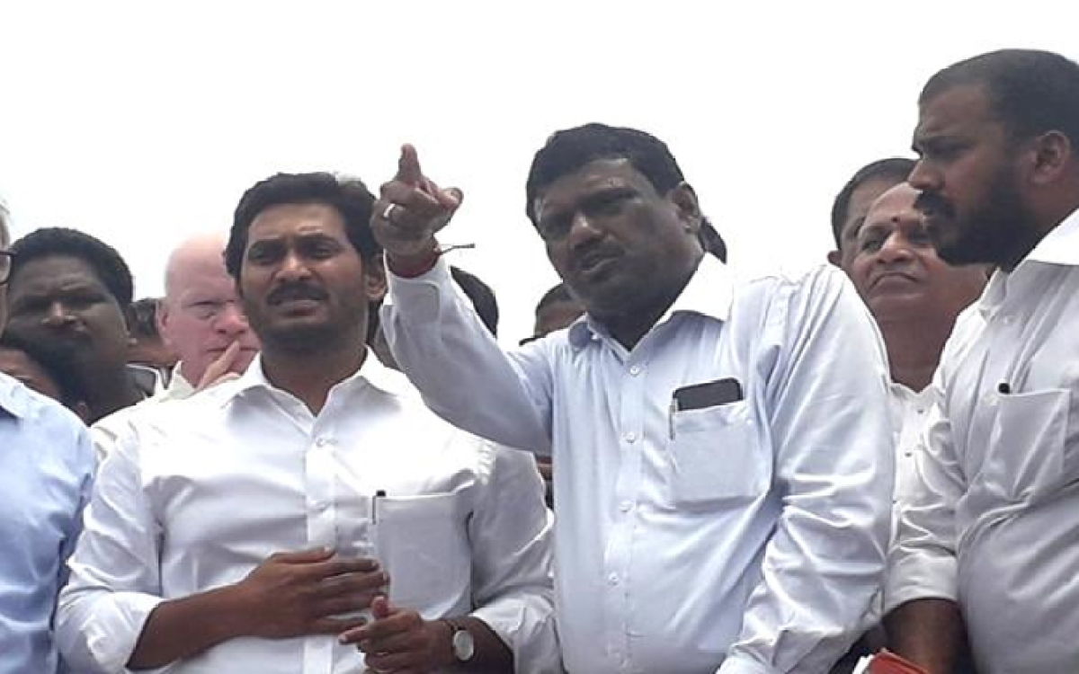 పోలవరం ప్రాజెక్టును సందర్శించిన వైఎస్‌ జగన్‌