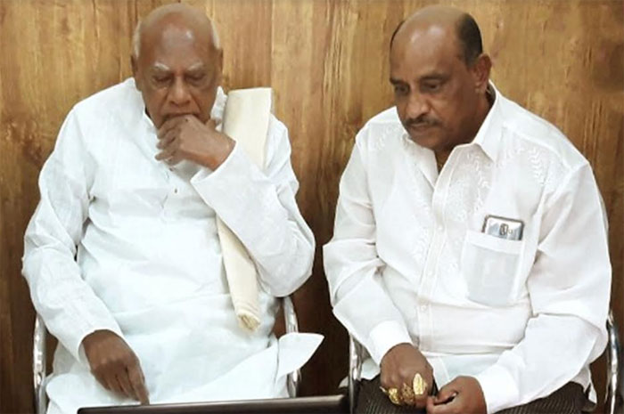 పోలీస్‌ పటాస్‌ ట్రైలర్‌ను ఆవిష్కరించిన రోశయ్య