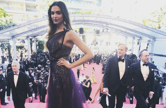 కేన్స్‌లో మెరిసిన  దీపికా పదుకునే