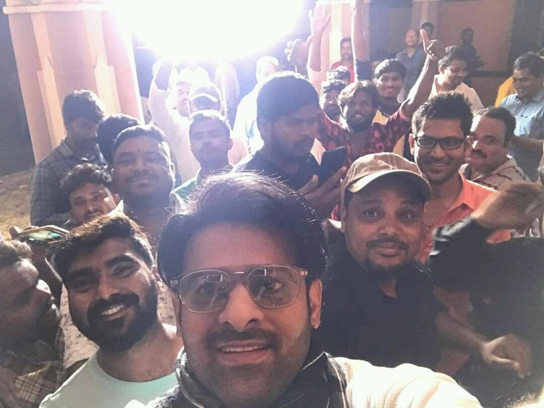 సాహోకు గుమ్మడికాయ కొట్టేశారు