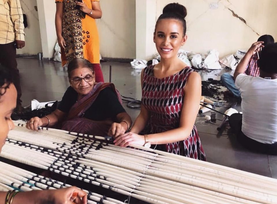 పోచంపల్లిని సందర్శించిన మాజీ మిస్‌వరల్డ్‌