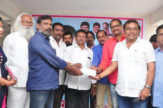 కెటీఆర్ పిలుపు మేర‌కు మ‌నంసైతం సేవా కార్య‌క్ర‌మాలు