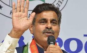 ఎవరు అడిగారని కొత్త నిర్మాణాలు ?