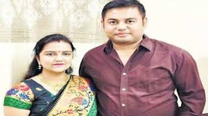 భర్తకు 1వ ర్యాంక్‌, భార్యకు 2వ ర్యాంక్‌